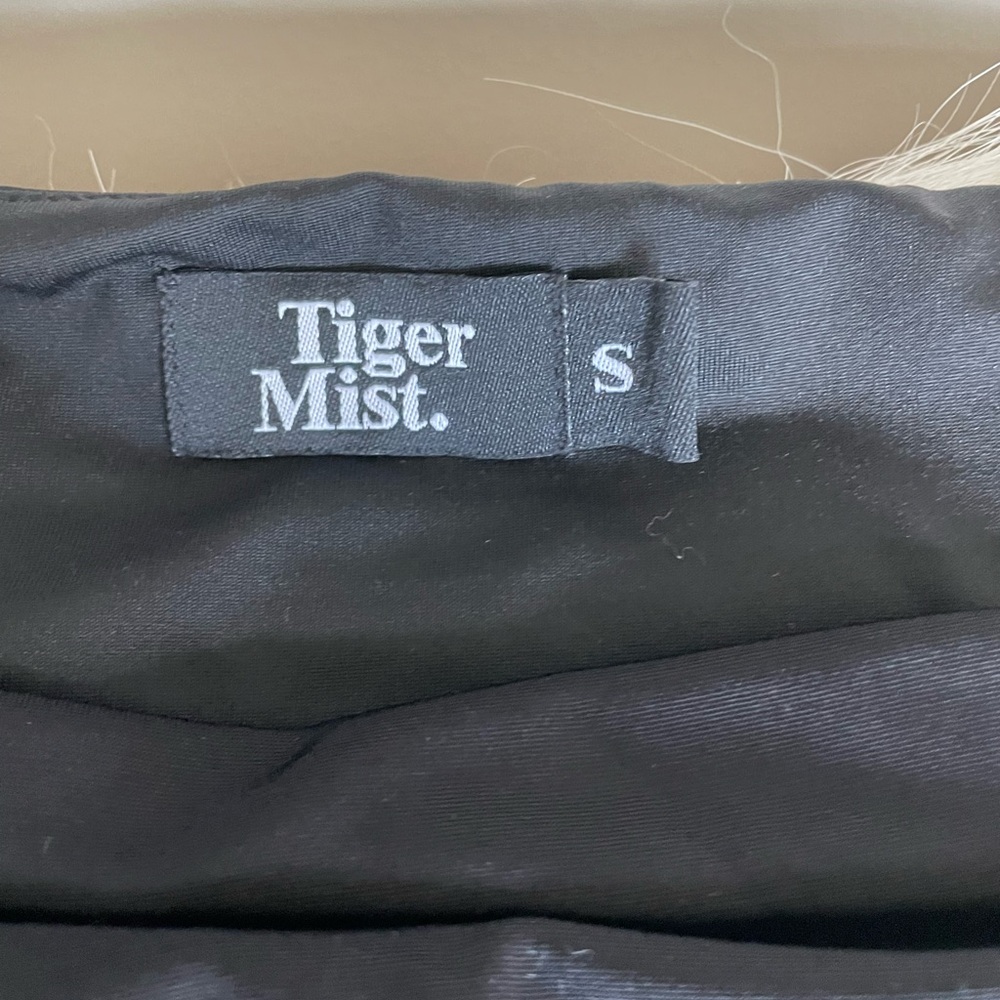 Tiger Mist Classic Black Top - Picture 6 of 6